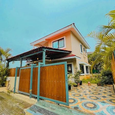 Corner House, Lonavla By Meheru-4 Bhk Villa With Pool Exterior photo